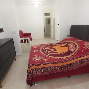 Apartamento Ouro Negro